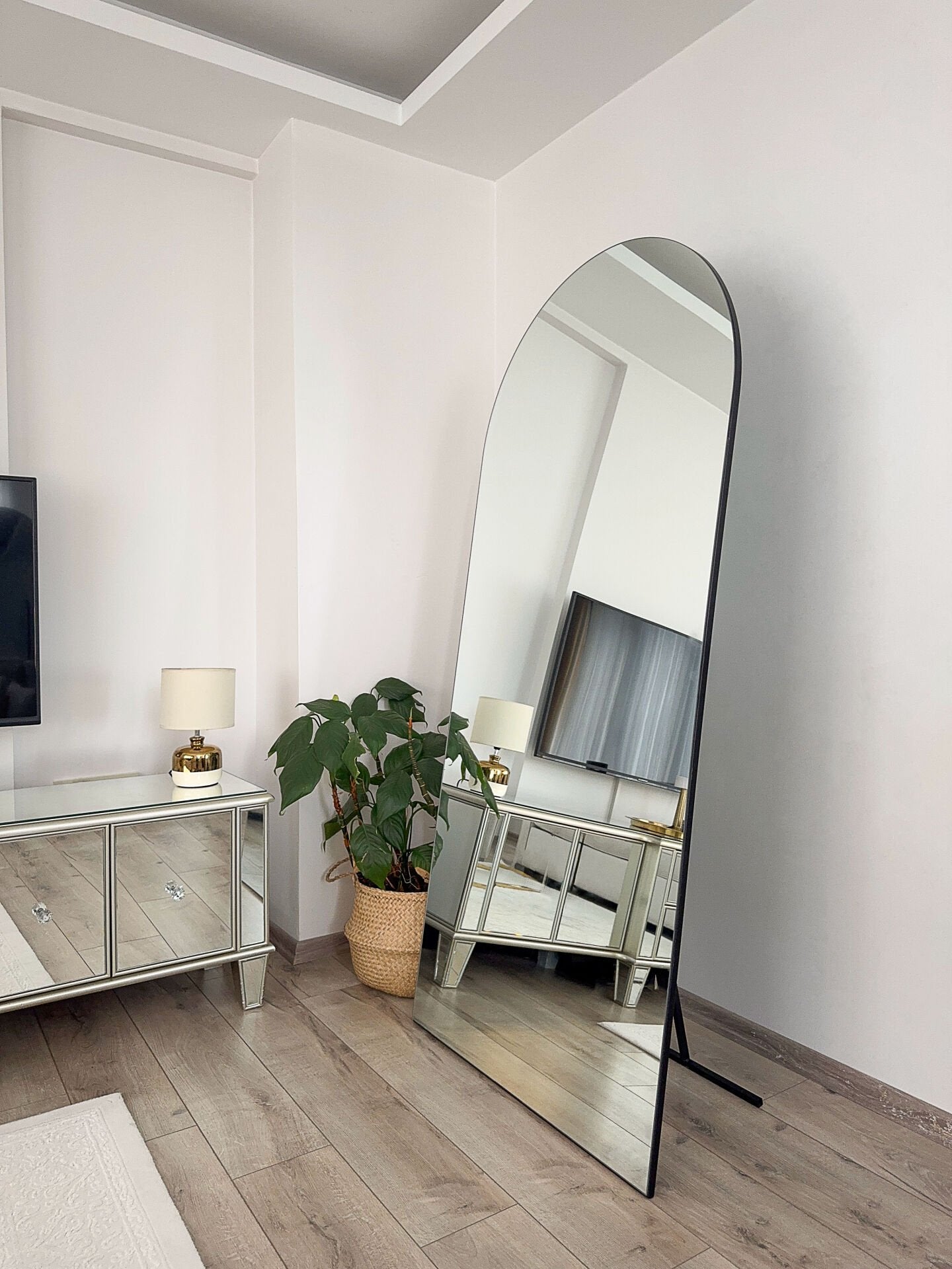 RAHMENLOS OVALER STANDSPIEGEL – 180×80 CM