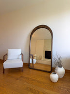 STANDSPIEGEL OVAL MIT KIEFERNHOLZRAHMEN – 180×100 CM